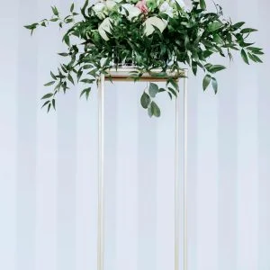 złoty stojak przestrzenny